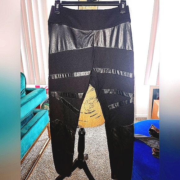 MeMoi Leggings W Leather Patches - Picture 2 of 9